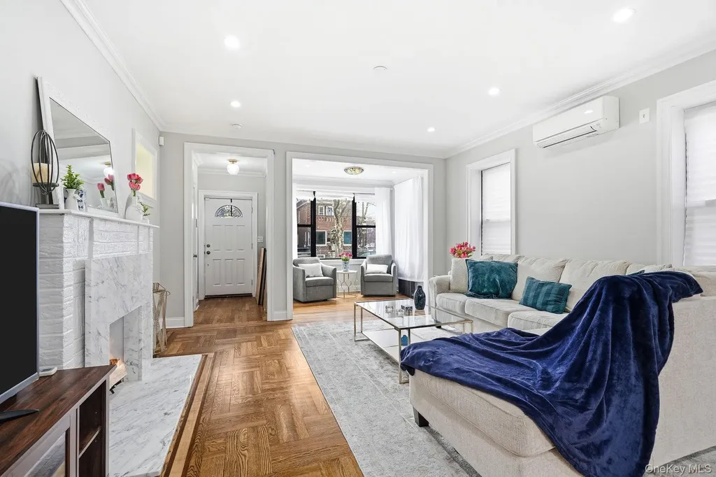 1163 Rhinelander Avenue Bronx NY 10461