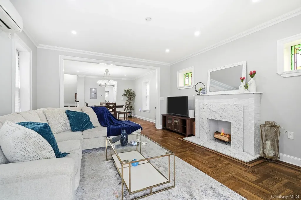 1163 Rhinelander Avenue Bronx NY 10461