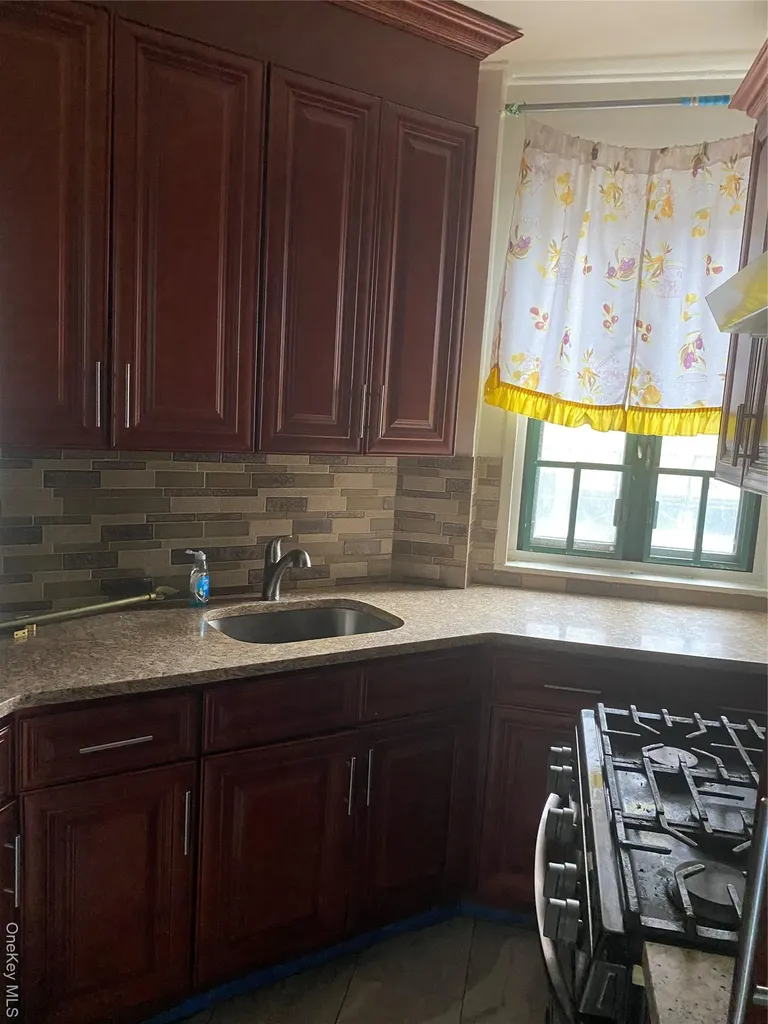 1469 West Avenue Bronx NY 10462