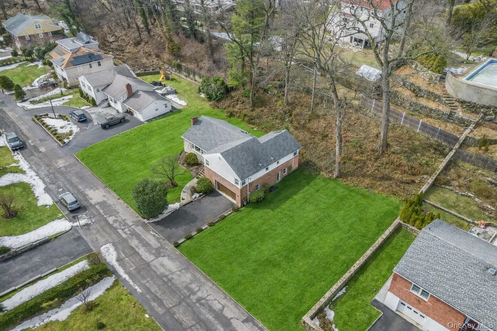 61 Devon Road Bronxville NY 10708