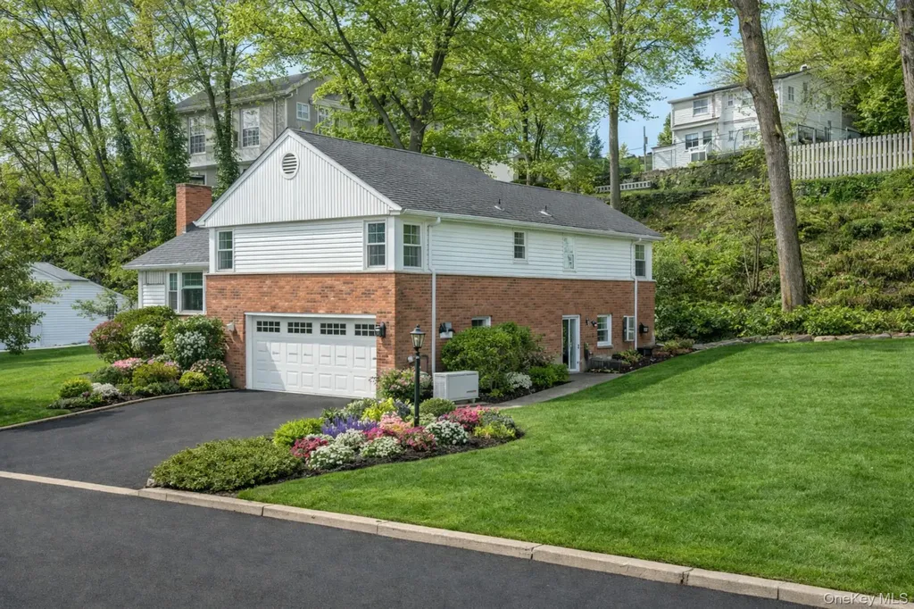61 Devon Road Bronxville NY 10708