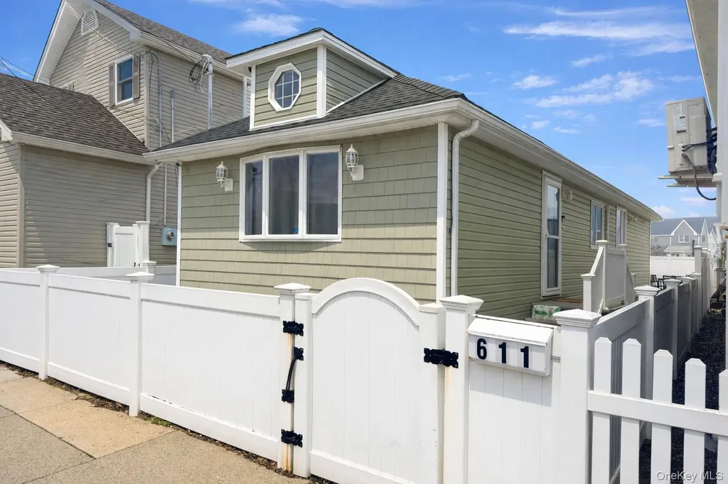 611 West Road Broad Channel NY 11693