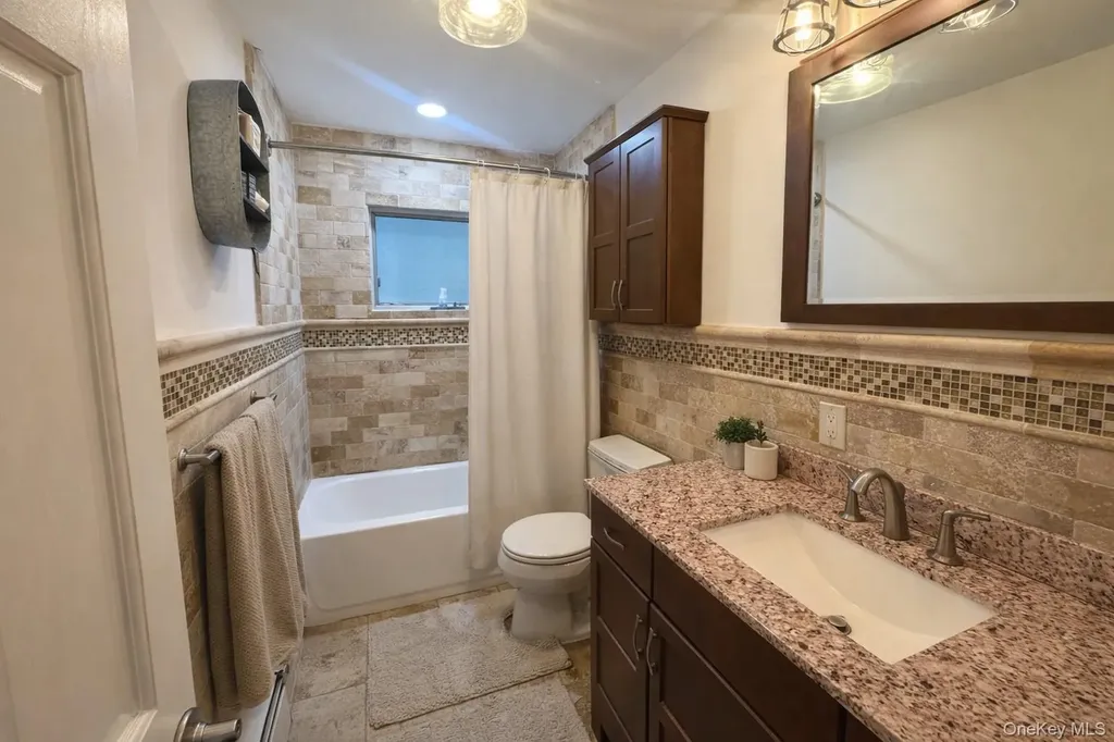 611 West Road Broad Channel NY 11693