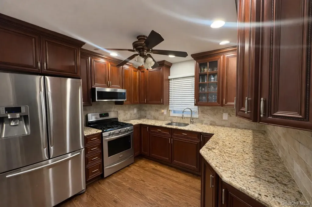 611 West Road Broad Channel NY 11693