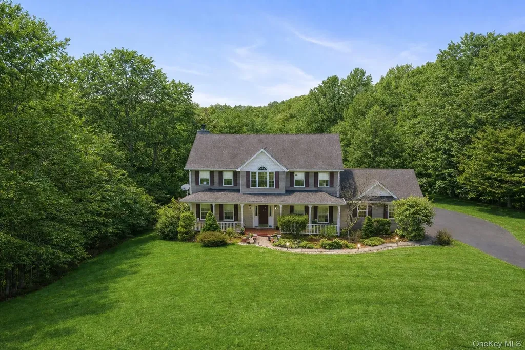 17 Woodridge Drive Chester NY 10918