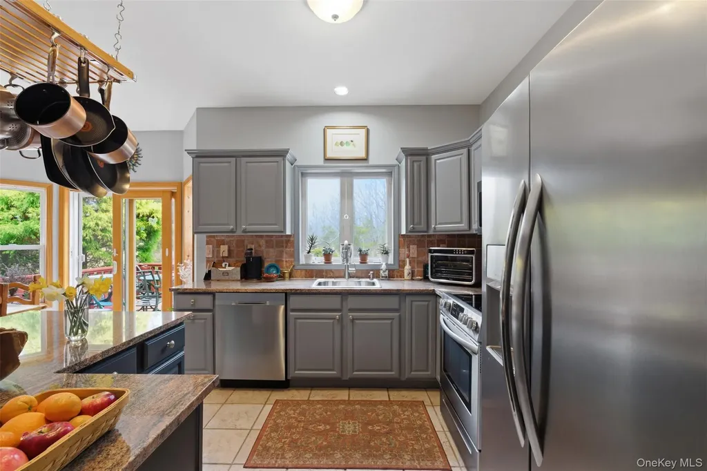17 Woodridge Drive Chester NY 10918