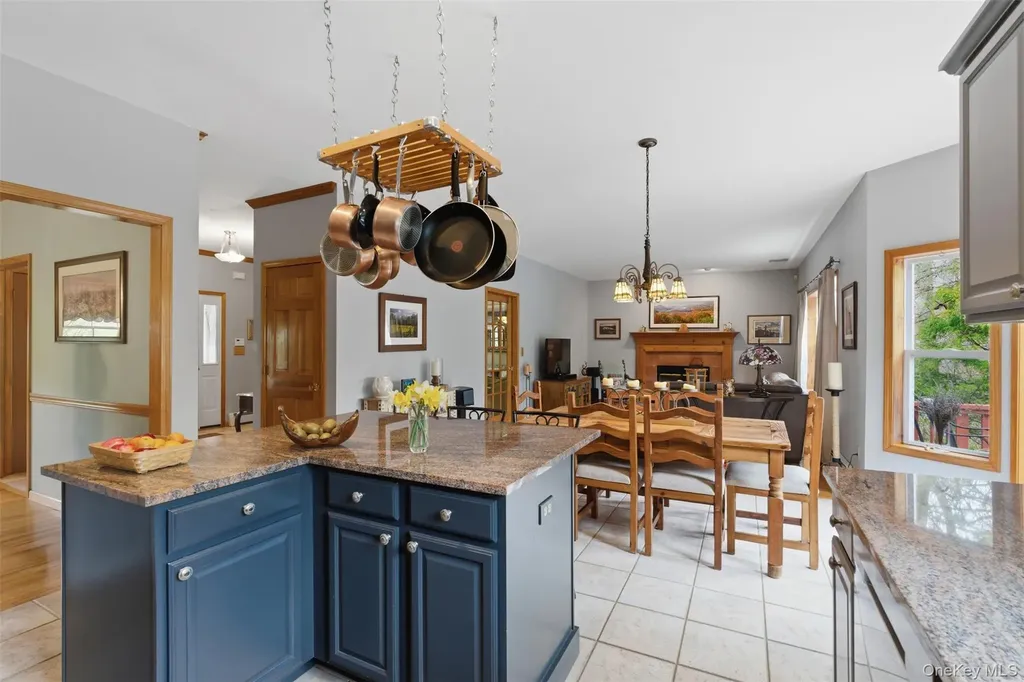 17 Woodridge Drive Chester NY 10918