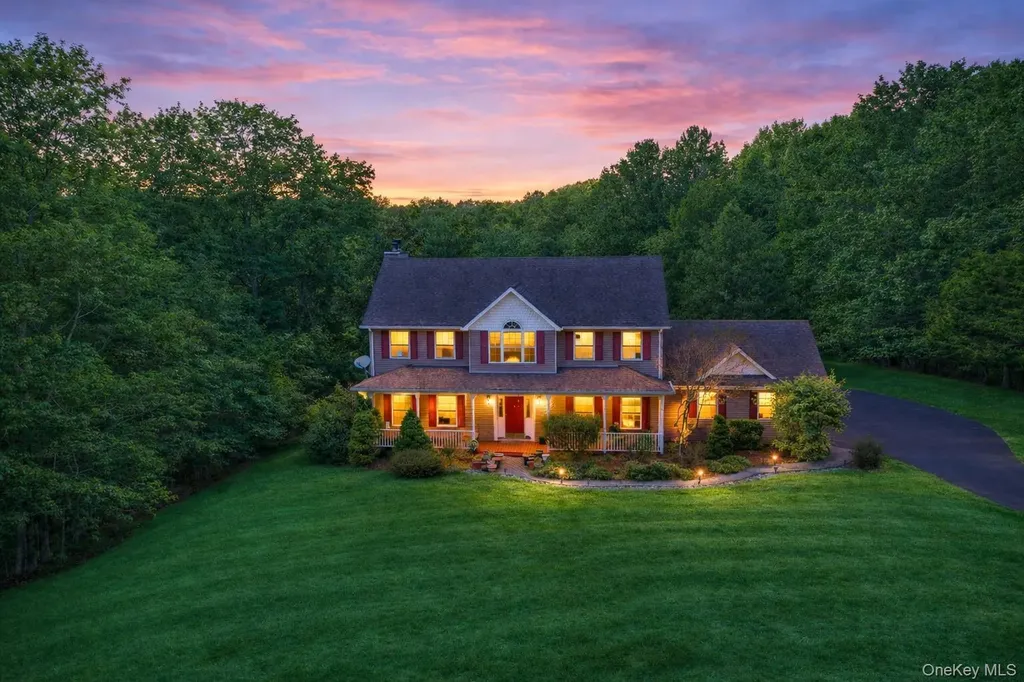 17 Woodridge Drive Chester NY 10918