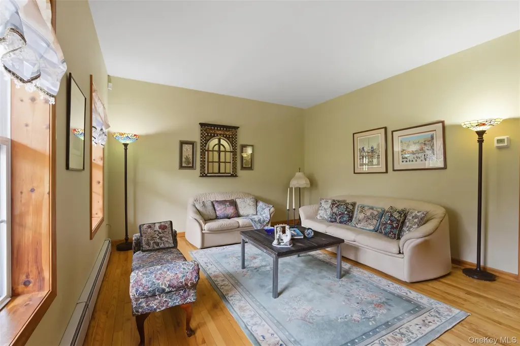 17 Woodridge Drive Chester NY 10918