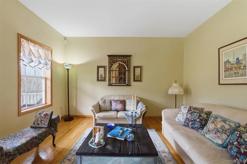 17 Woodridge Drive Chester NY 10918