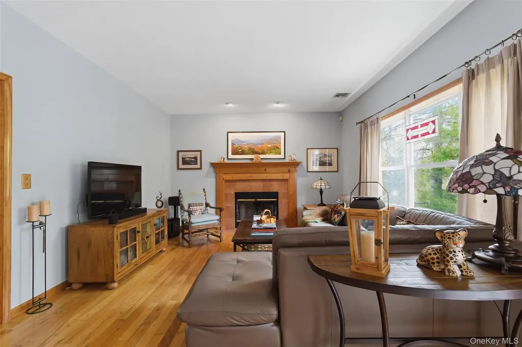 17 Woodridge Drive Chester NY 10918