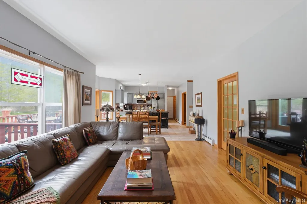 17 Woodridge Drive Chester NY 10918