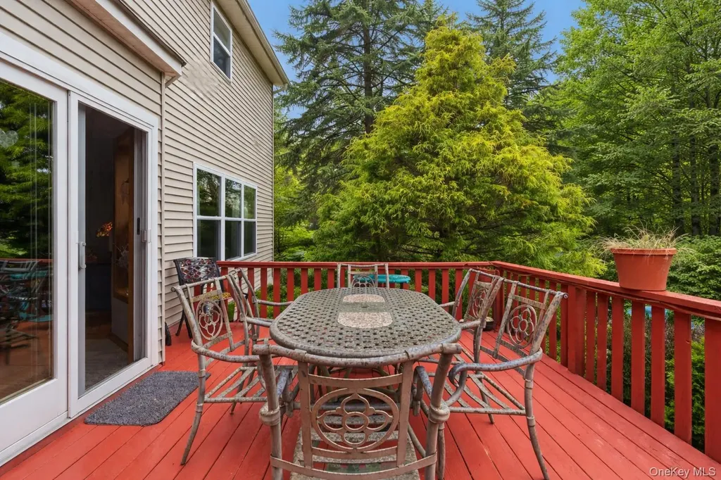 17 Woodridge Drive Chester NY 10918