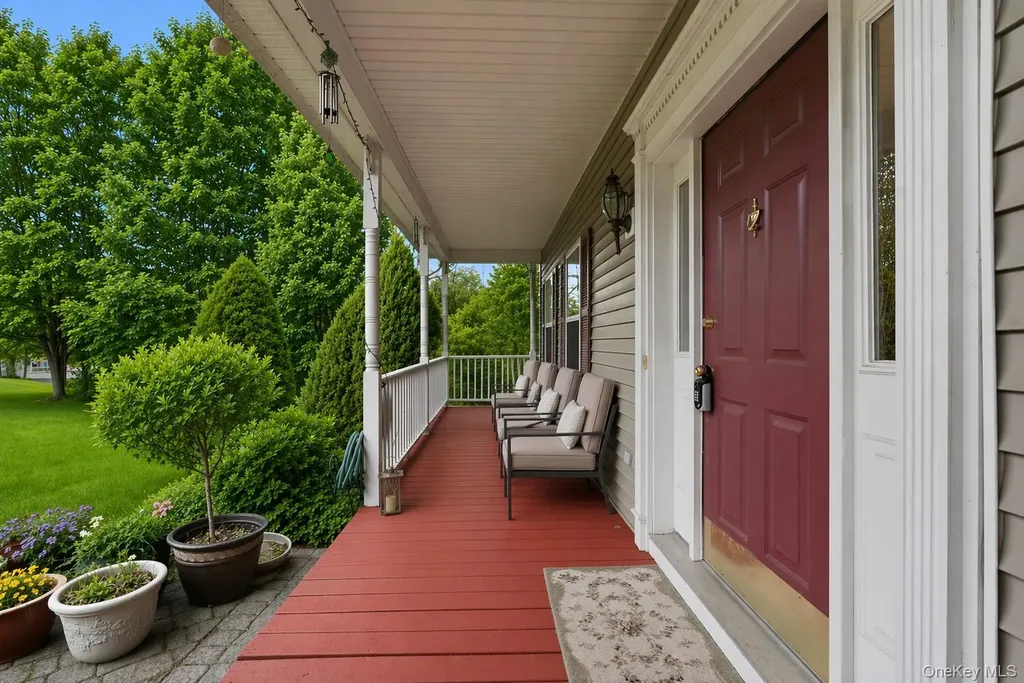 17 Woodridge Drive Chester NY 10918