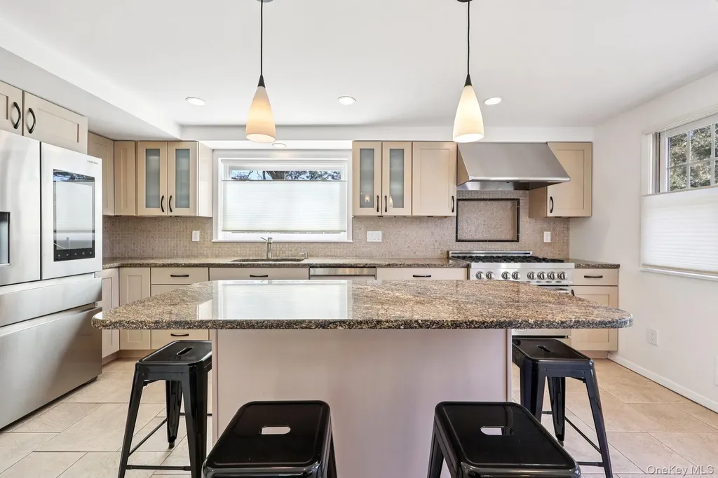 12 Old Oak Road Rye Brook NY 10573