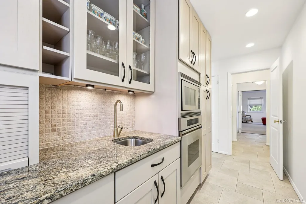 12 Old Oak Road Rye Brook NY 10573