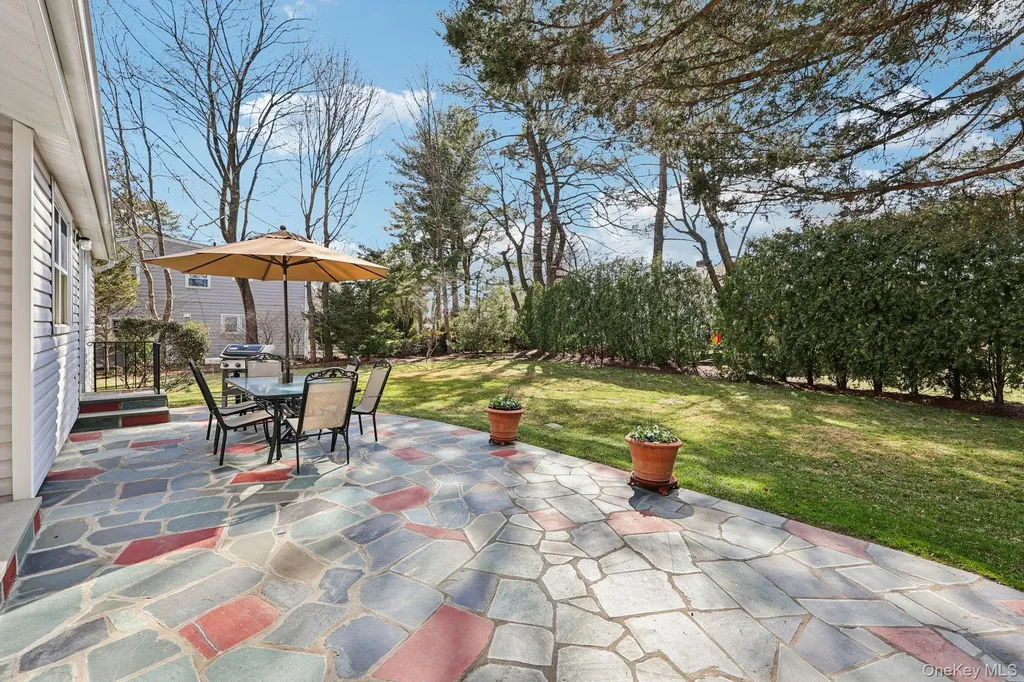 12 Old Oak Road Rye Brook NY 10573