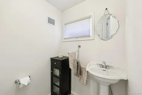 12 Old Oak Road Rye Brook NY 10573
