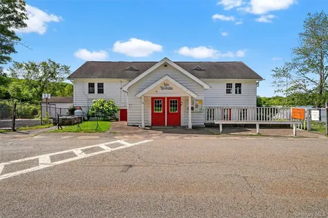 27 Narcissus Drive Mahopac NY 10541