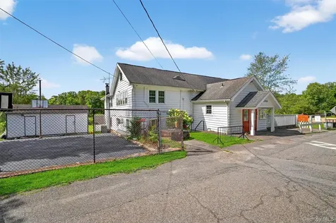 27 Narcissus Drive Mahopac NY 10541