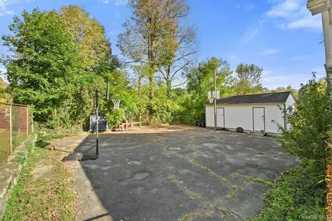 27 Narcissus Drive Mahopac NY 10541
