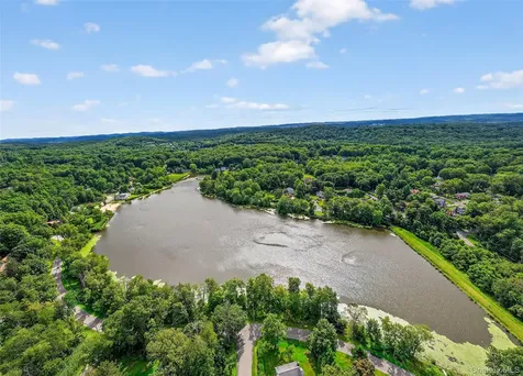 27 Narcissus Drive Mahopac NY 10541