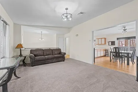 27 Narcissus Drive Mahopac NY 10541