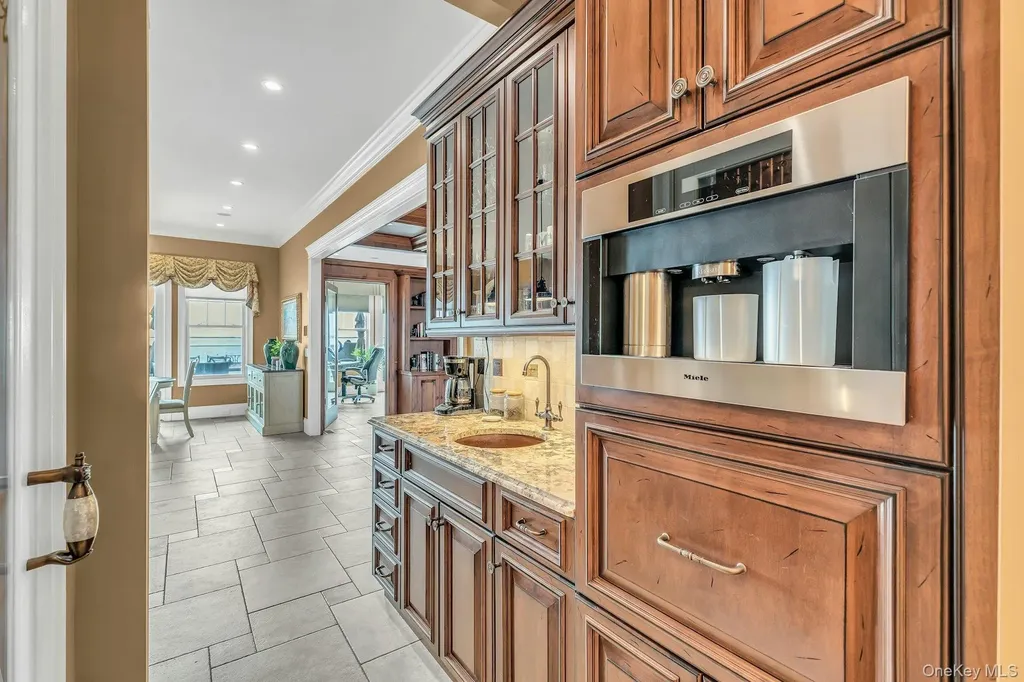 4 Shoal Drive West Islip NY 11795
