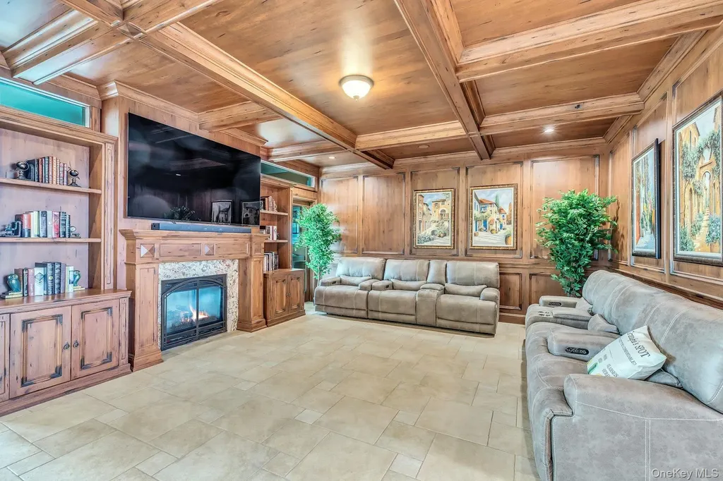4 Shoal Drive West Islip NY 11795