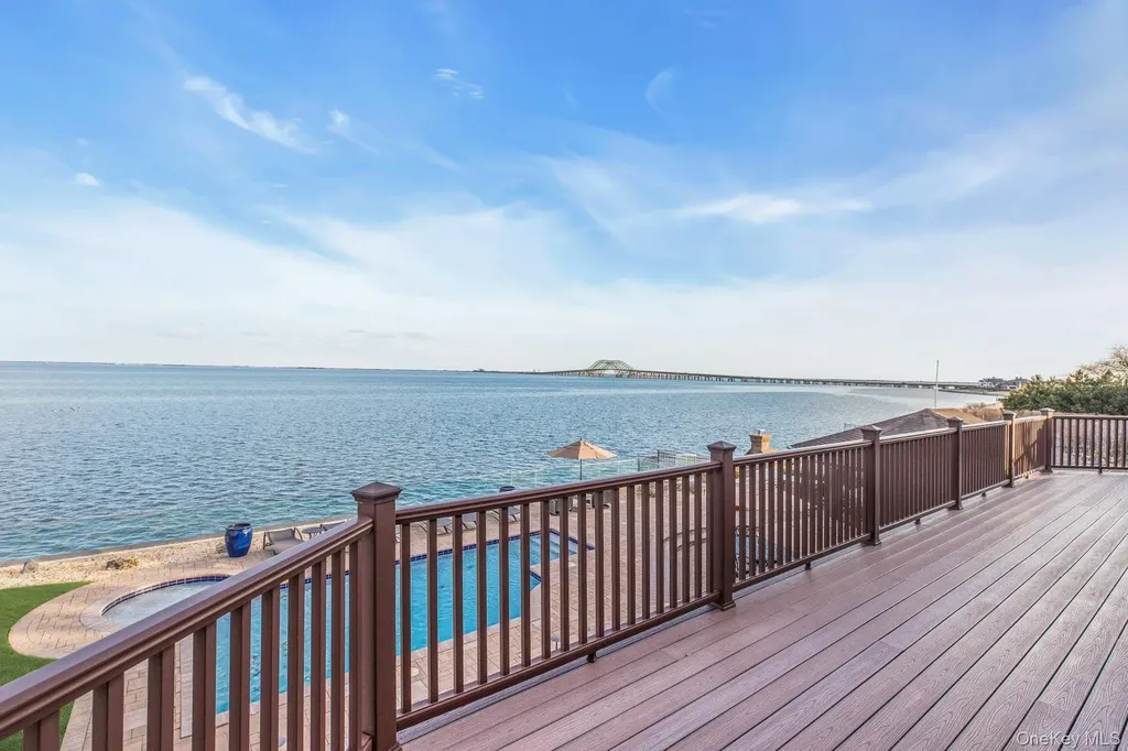 4 Shoal Drive West Islip NY 11795