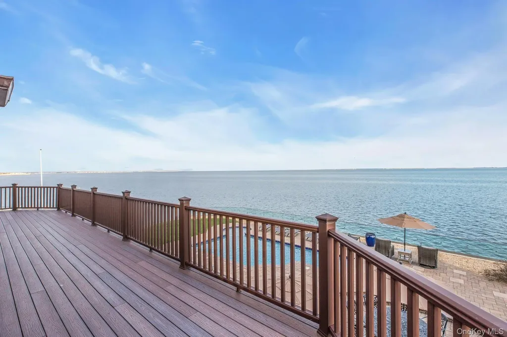 4 Shoal Drive West Islip NY 11795