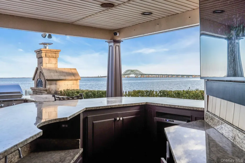4 Shoal Drive West Islip NY 11795