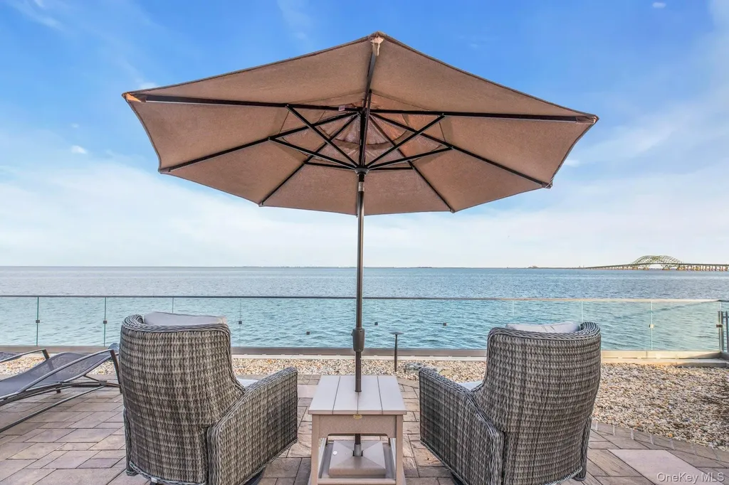 4 Shoal Drive West Islip NY 11795