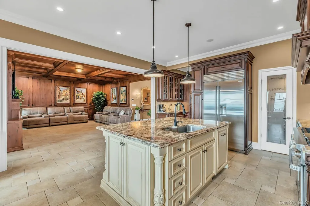 4 Shoal Drive West Islip NY 11795