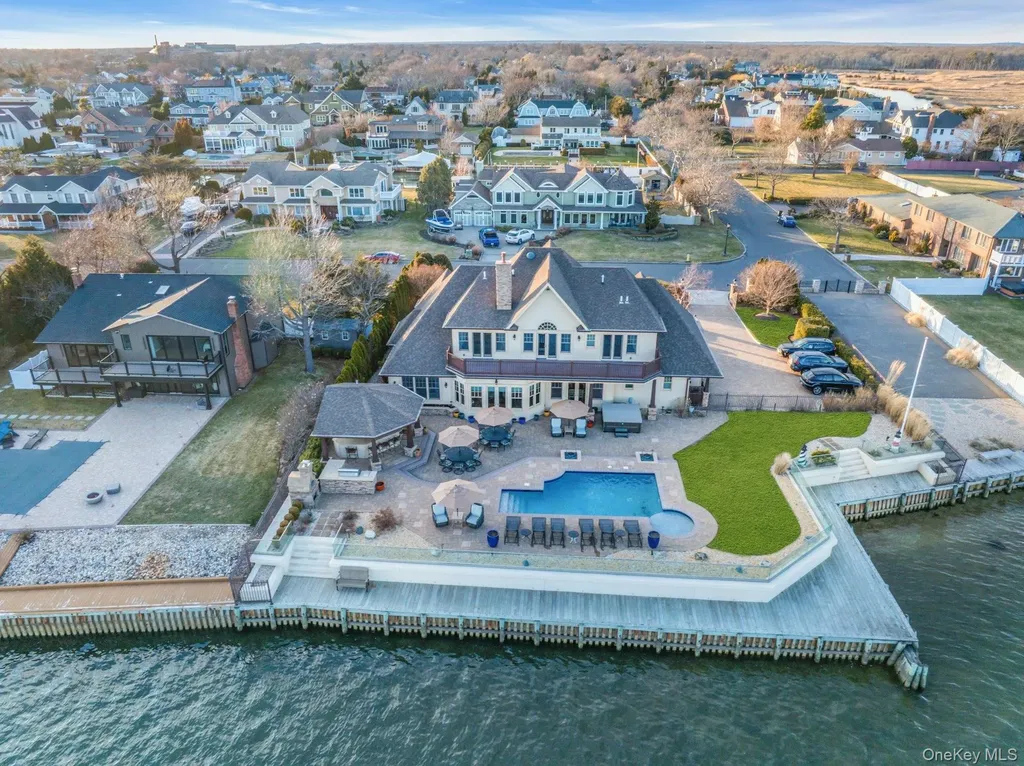 4 Shoal Drive West Islip NY 11795