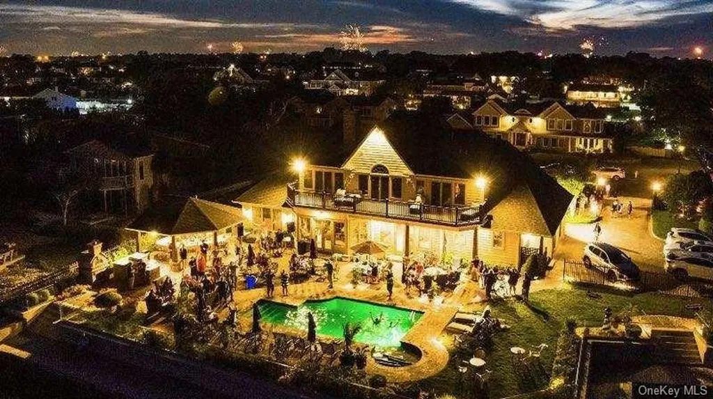 4 Shoal Drive West Islip NY 11795
