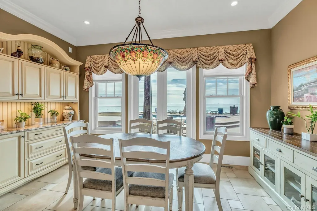 4 Shoal Drive West Islip NY 11795