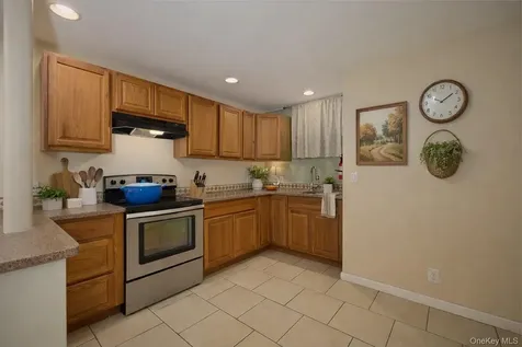 12 Jay Lane Hopewell Junction NY 12533