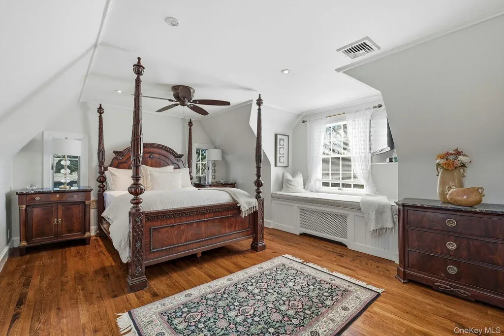 6 Janssen Drive Manhasset NY 11030