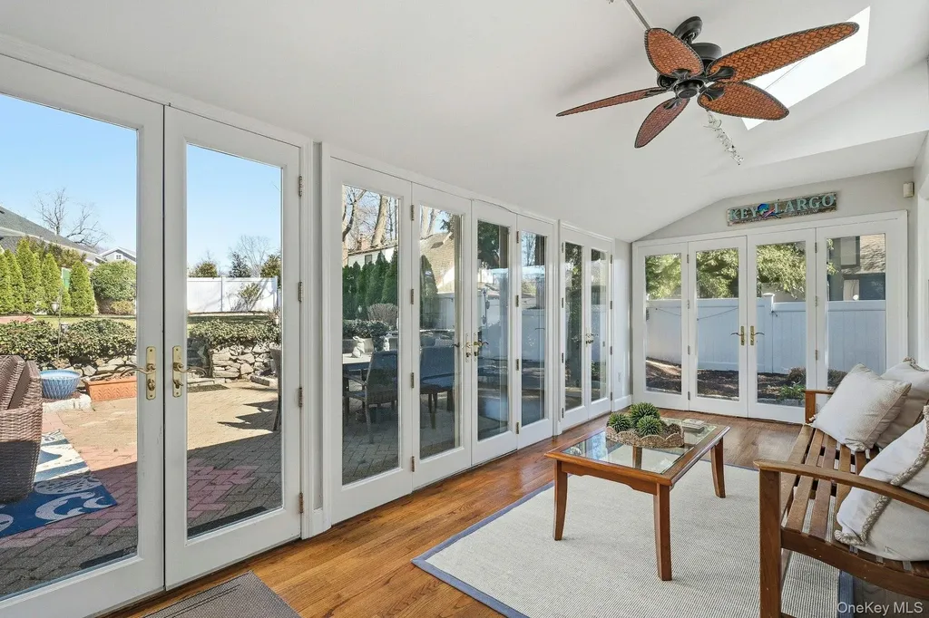 6 Janssen Drive Manhasset NY 11030