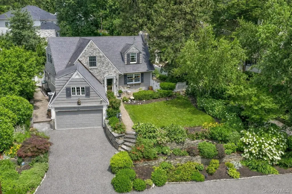 6 Janssen Drive Manhasset NY 11030