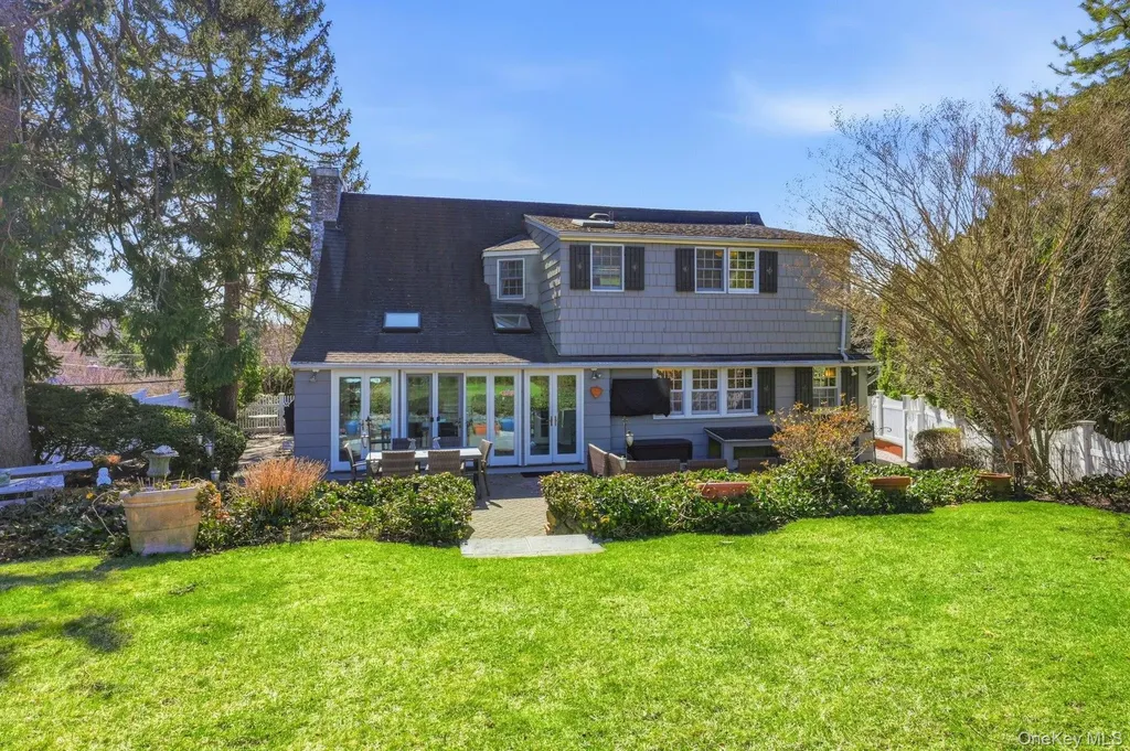 6 Janssen Drive Manhasset NY 11030