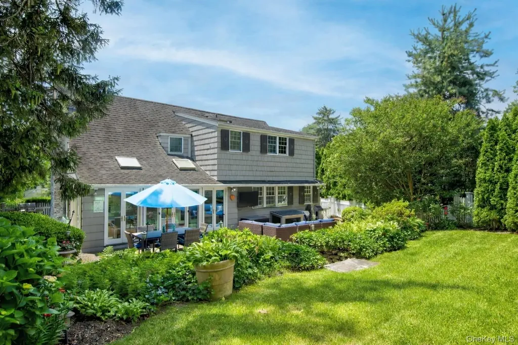6 Janssen Drive Manhasset NY 11030