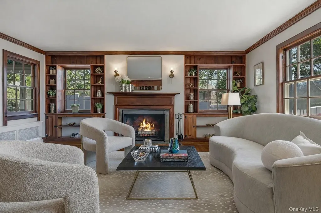 6 Janssen Drive Manhasset NY 11030