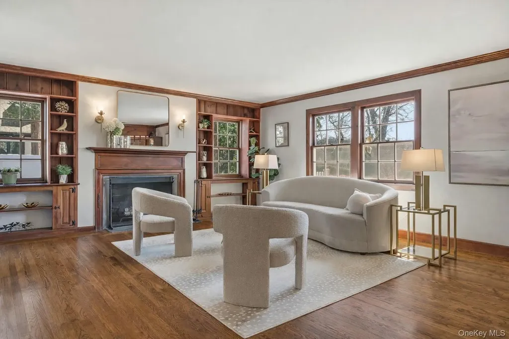 6 Janssen Drive Manhasset NY 11030