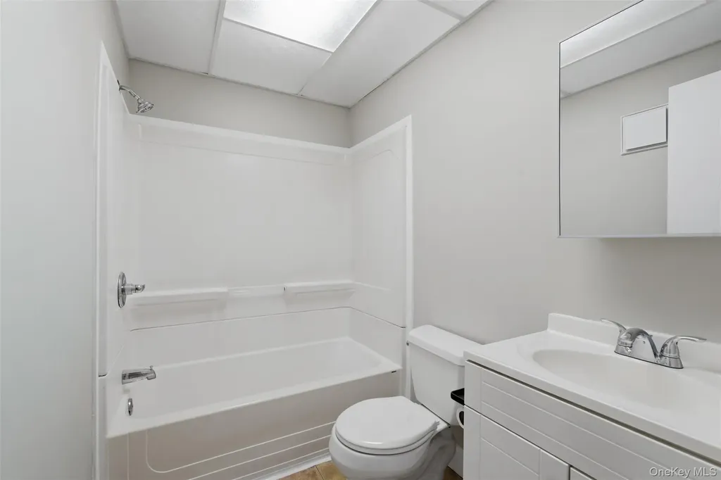 614 Fox Run Lane Carmel NY 10512