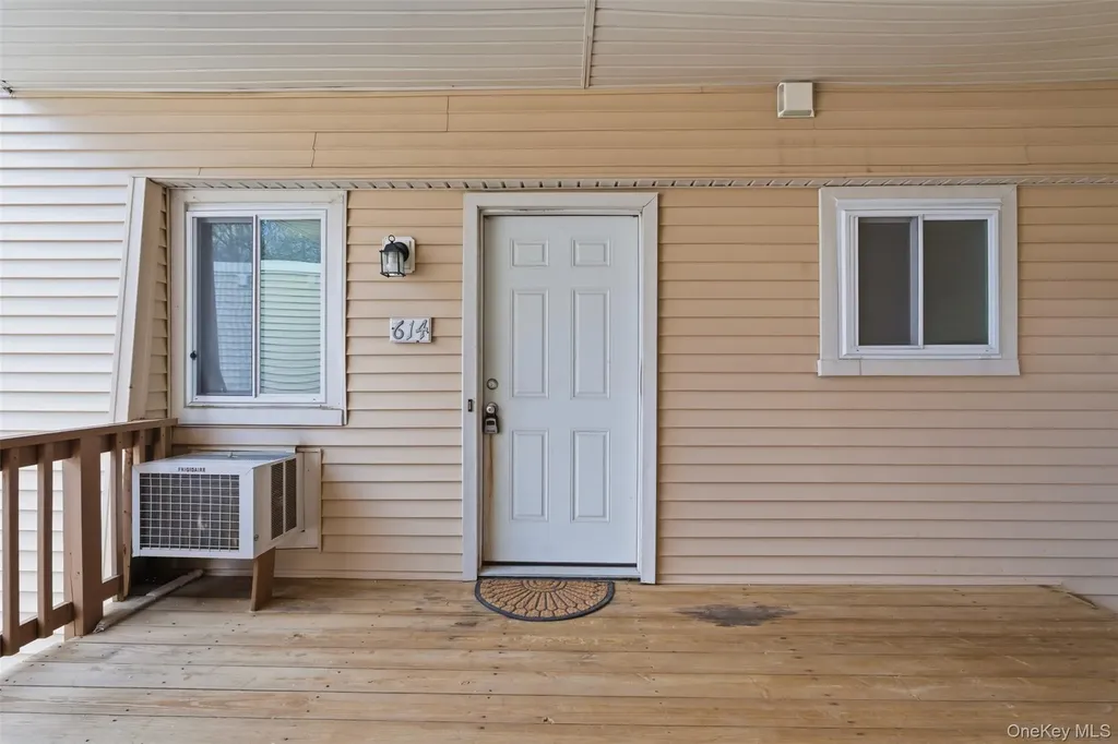 614 Fox Run Lane Carmel NY 10512