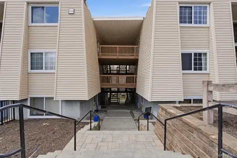 614 Fox Run Lane Carmel NY 10512