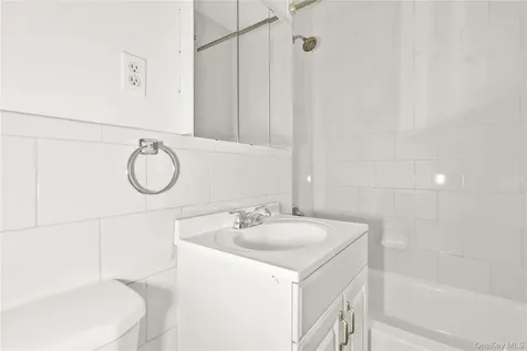 211 E 88 Street New York (manhattan) NY 10128