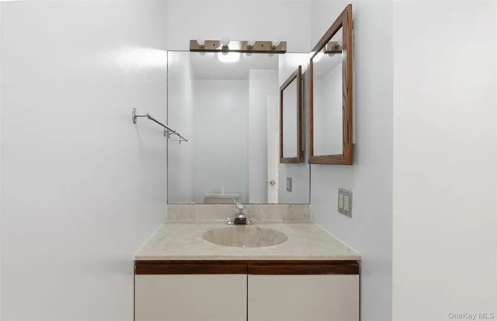 17 Knoll View Ossining NY 10562